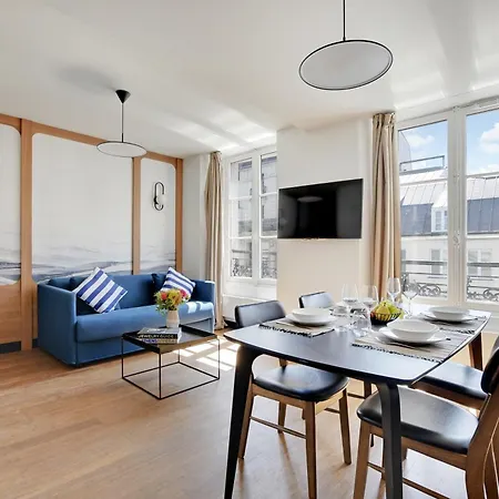 Sereners - Charming Serviced - Bastille Apartment